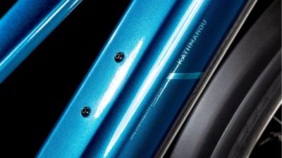 Cube Kathmandu Hybrid EX 800 electricblue'n'chrome Gr&ouml;&szlig;e: Trapeze 50 cm Produktbild 2