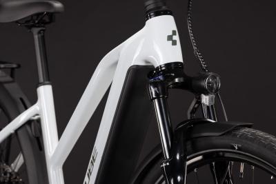 Cube Touring Hybrid ONE 600 metallicwhite'n'chrome Gr&ouml;&szlig;e: Trapeze 54 cm Produktbild 5