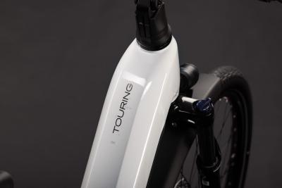 Cube Touring Hybrid ONE 600 metallicwhite'n'chrome Gr&ouml;&szlig;e: Easy Entry 46 cm Produktbild 1