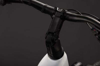 Cube Touring Hybrid ONE 600 metallicwhite'n'chrome Gr&ouml;&szlig;e: Easy Entry 62 cm Produktbild 3