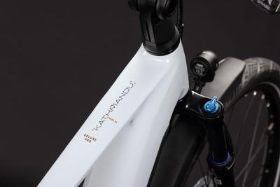 Cube Kathmandu Hybrid Deluxe Pro 800 metallicwhite'n'chrome Gr&ouml;&szlig;e: 54 cm Produktbild 1